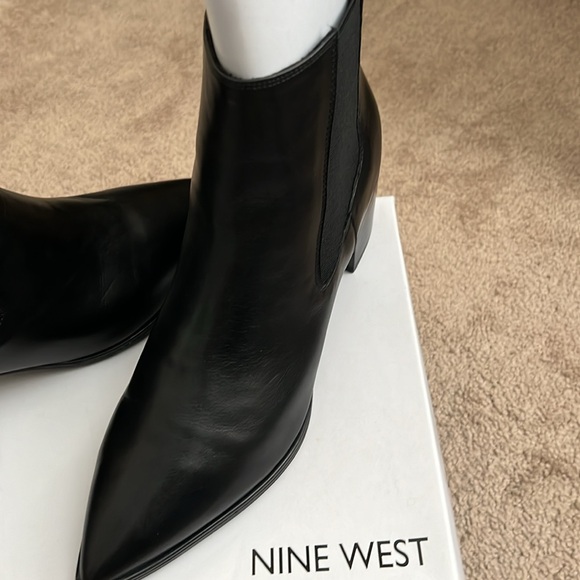 Ladies Leather Boots - Picture 2 of 2